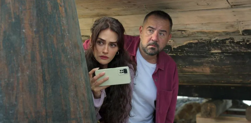 A still from the Turkish dramedy Bet Your Life.