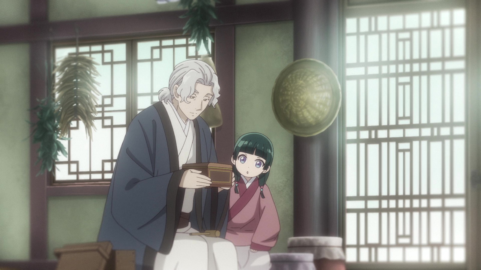 Luomen teaching a young Maomao in The Apothecary Diaries.