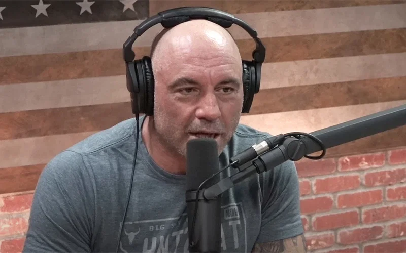 Joe Rogan Format “They asked me to pay $500”: Joe Rogan on Refusing Golden Globes’ Most ...