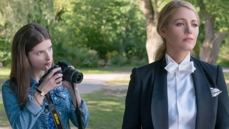 Anna Kendrick photographing Blake Lively in Another Simple Favor