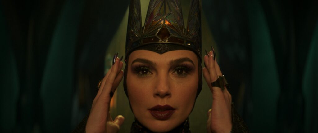 Gal Gadot as the Evil Queen | Credits: Walt Disney Pictures