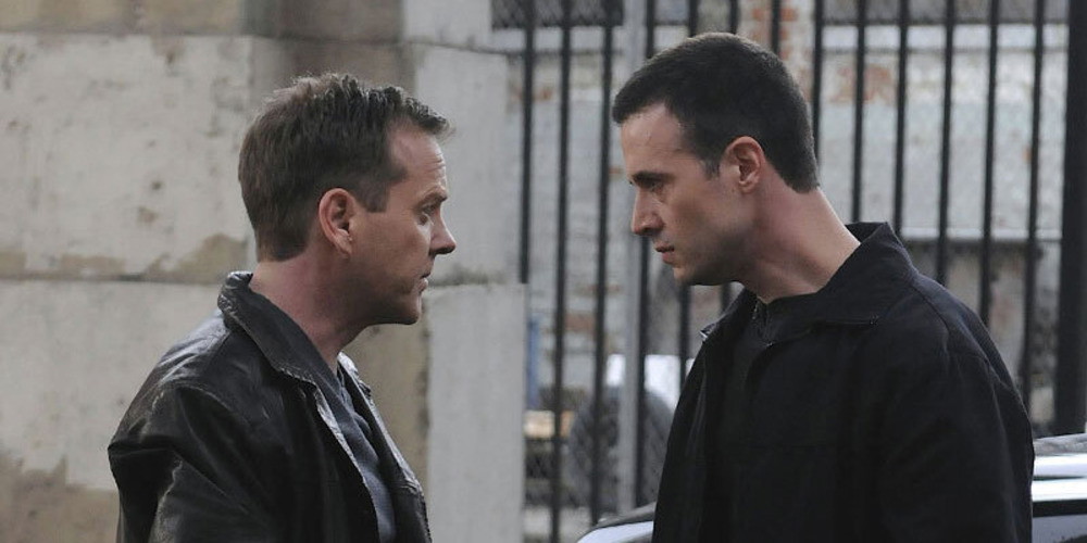 Kiefer Sutherland and Freddie Prinze Jr in 24 