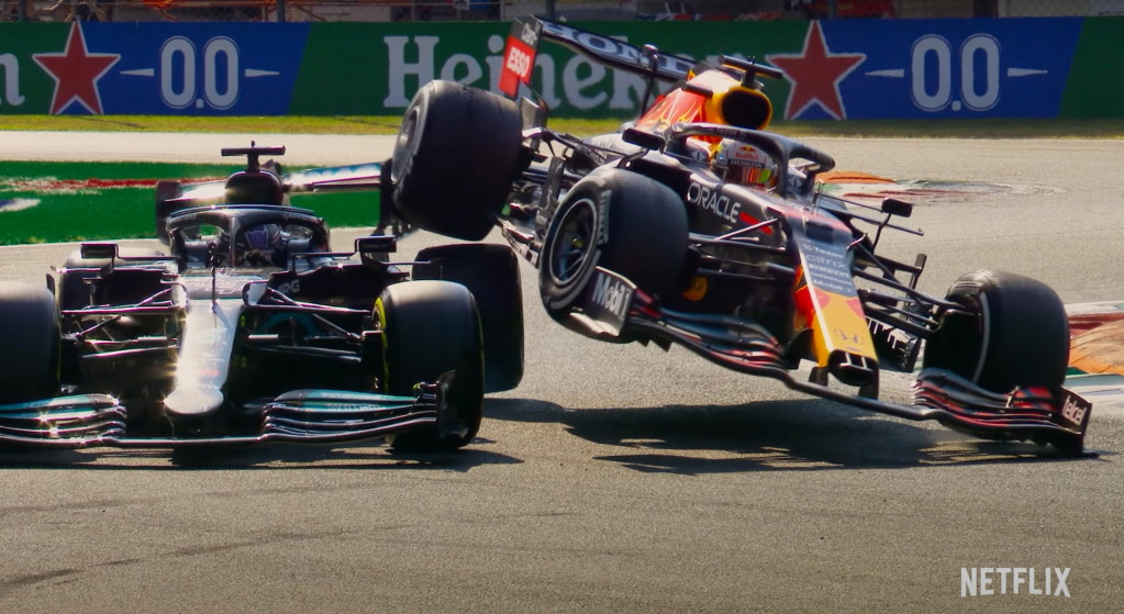 Max Verstappen vs Lewis Hamilton.