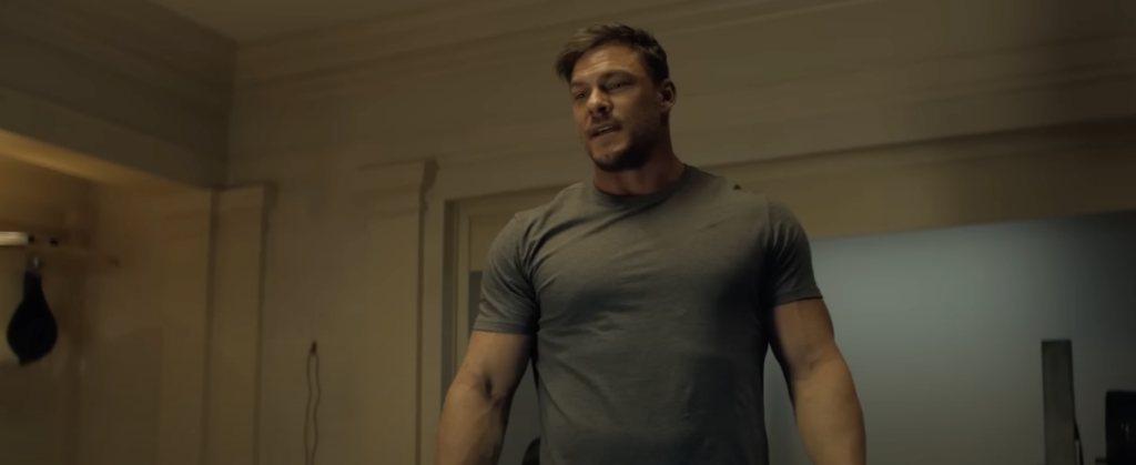 Alan Ritchson in Reacher