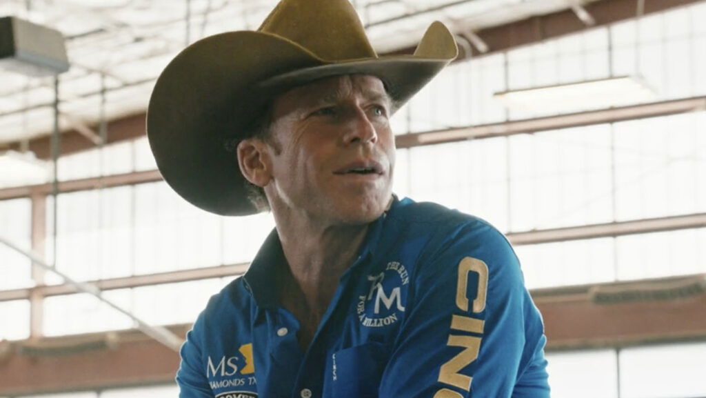 Taylor Sheridan as Travis, the trainer in Yellowstone 