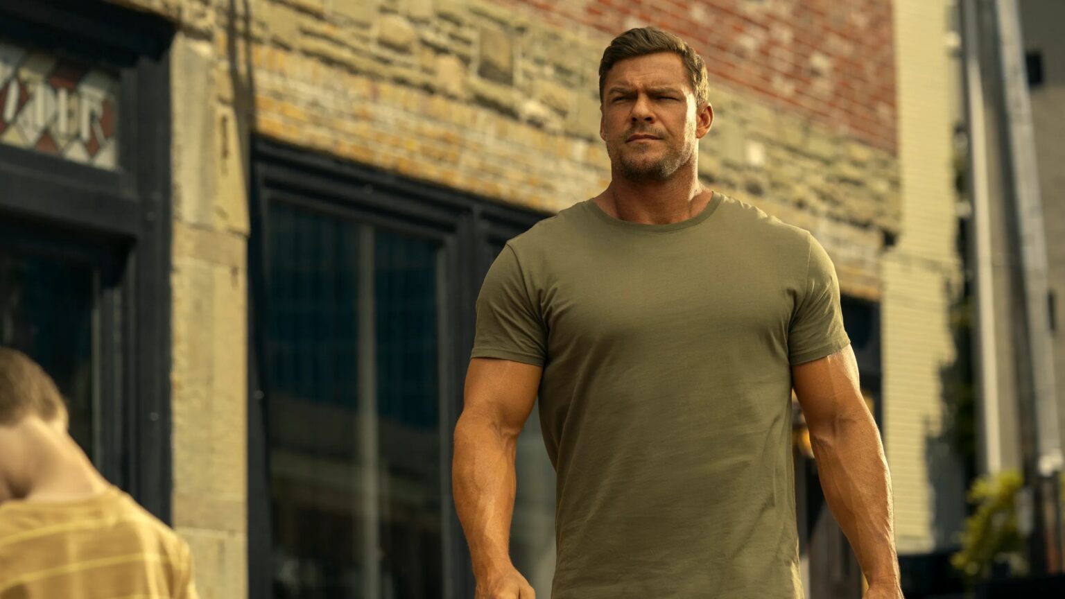 The Batman Agenda Can Wait, Alan Ritchson's On-Set Photos of 'Runner ...
