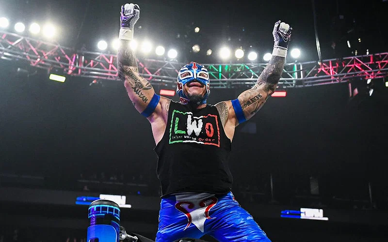 Mistari Rial Face Penta, Rey Mysterio and Other WWE Lucha Libre Without Their Mask: Their ...