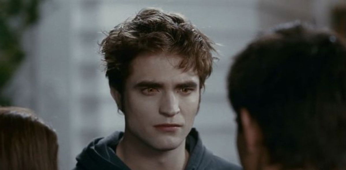 Robert Pattinson as Edward Cullen in a still from Twilight