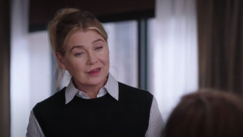 Ellen Pompeo talking to someone in Grey's Anatomy 