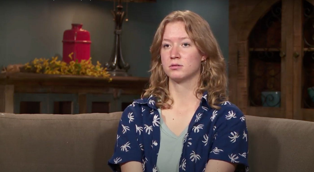 Sister Wives’ Gwendlyn Drags Kody For Ignoring While Gabriel’s Already Clocked Out 1 gwendlyn brown on sister wives