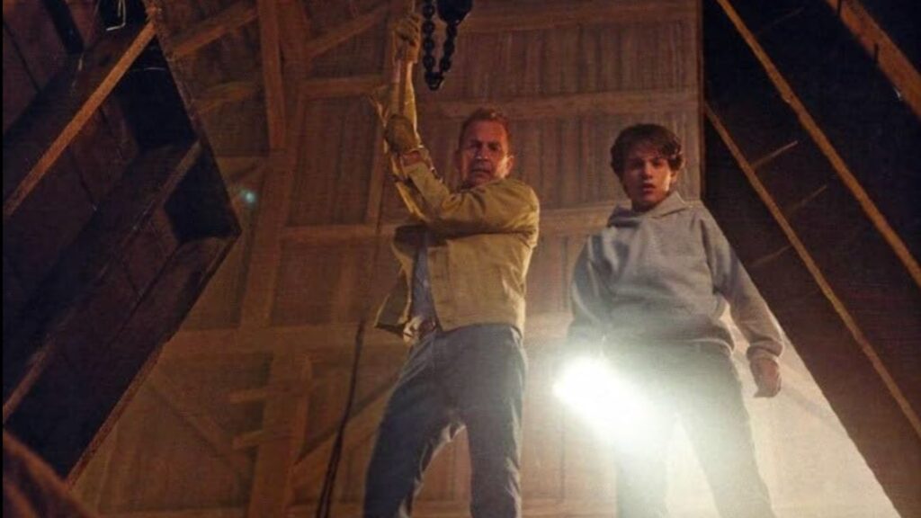 Kevin Costner played the role of Clark Kent's father Jonathan.