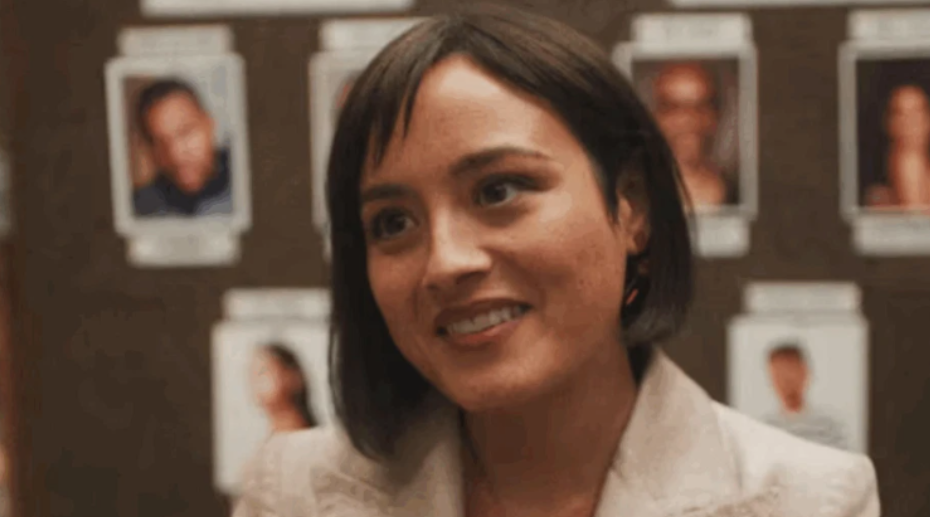 20 Absolutely Best TV Shows to Watch Right Now (June 2025) 4 Quinn is smiling at someone.
