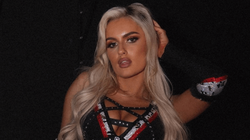 Why WWE Doesn’t Allow Wrestlers to Use Their Real Name: Explained 2 Mariah May posing