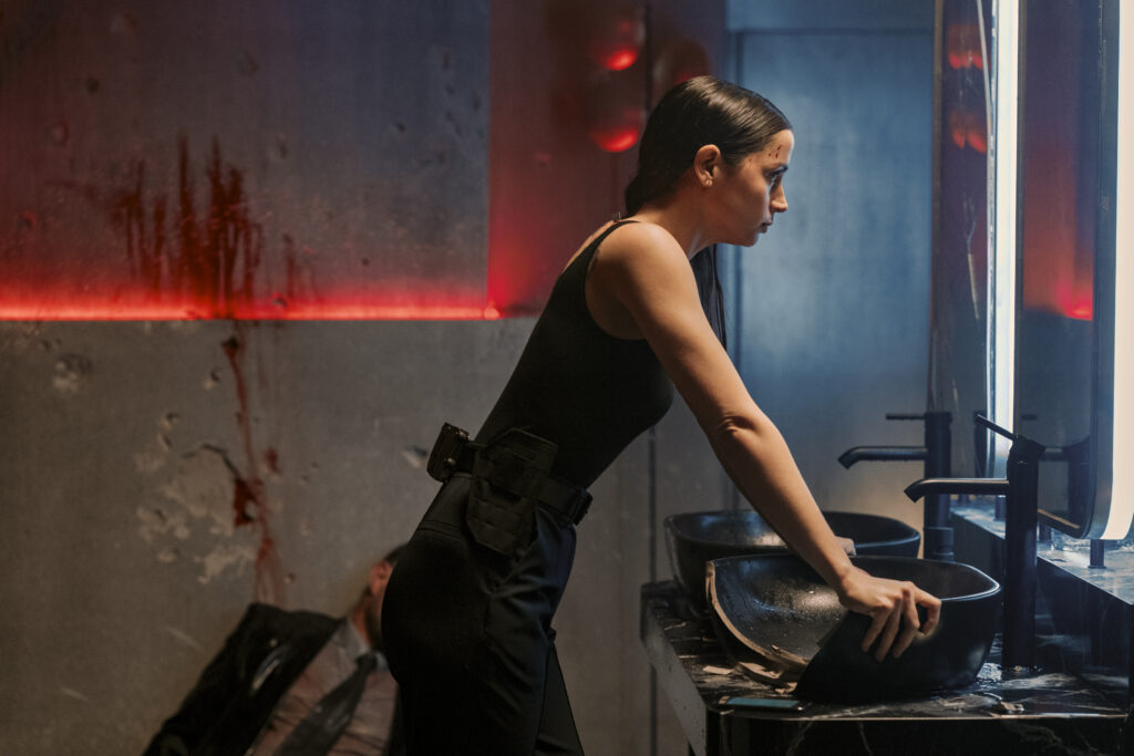Ballerina's Box Office Collection: It Is Already Ana de Armas' Most Successful Movie in a Lead Role 2 Ana de Armas staring in the mirror in Ballerina