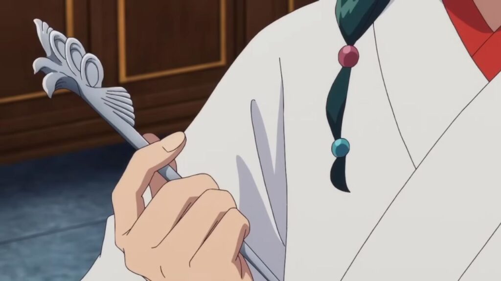 'The Apothecary Diaries' Used Jinshi's Smallest Gift to Secretly Confirm Her Feelings for Him 1 The hairpin Jinshi gave Maomao in The Apothecary Diaries