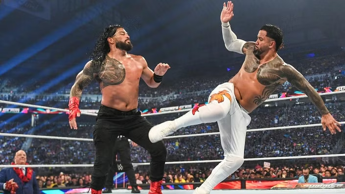 Naomi's Husband Jimmy Uso Is Getting Lost in WWE While Jey Uso Steals All the Spotlight 3 Jimmy Uso interfered in the match featuring Jey Uso vs. Reigns