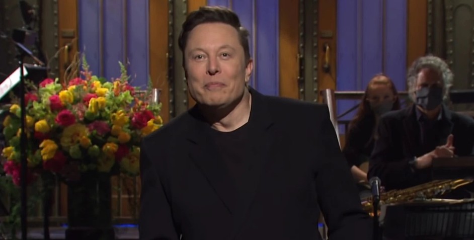 Billionaire Elon Musk’s Texas House Costs Less Than a Tesla Cybertruck 3 The base model of the Tesla Cybertruck costs $69,990, which is about $20,000 more than Elon Musk’s house in Texas.