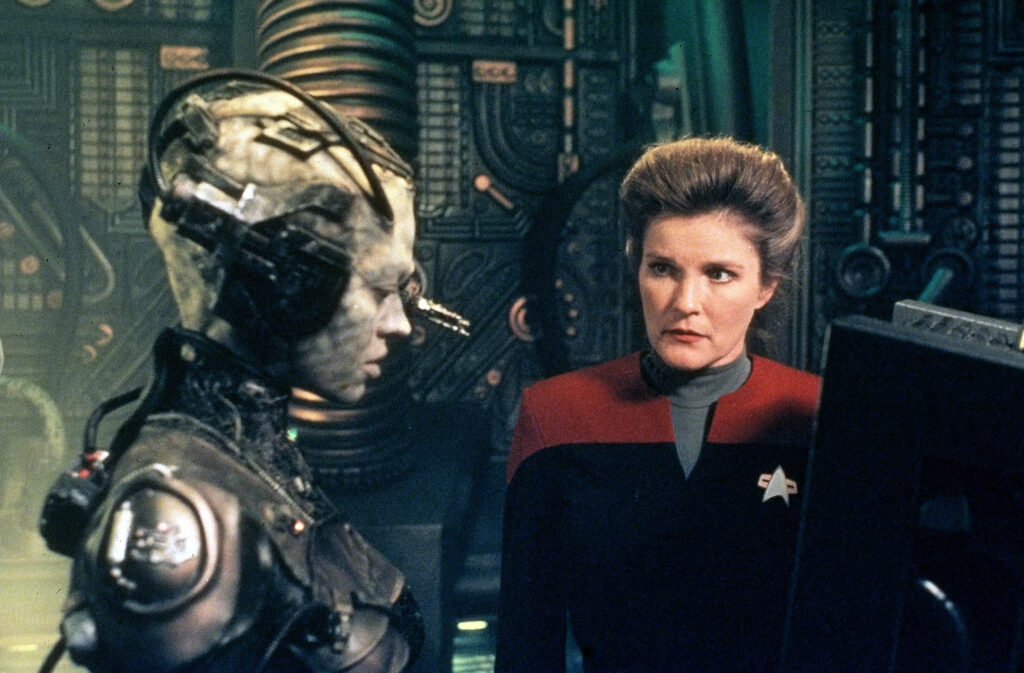Star Trek: Strange New Worlds Season 3 Can Do What 'Voyager' Couldn't 2 Captain Janeway looks at the Borg drone, Seven of Nine