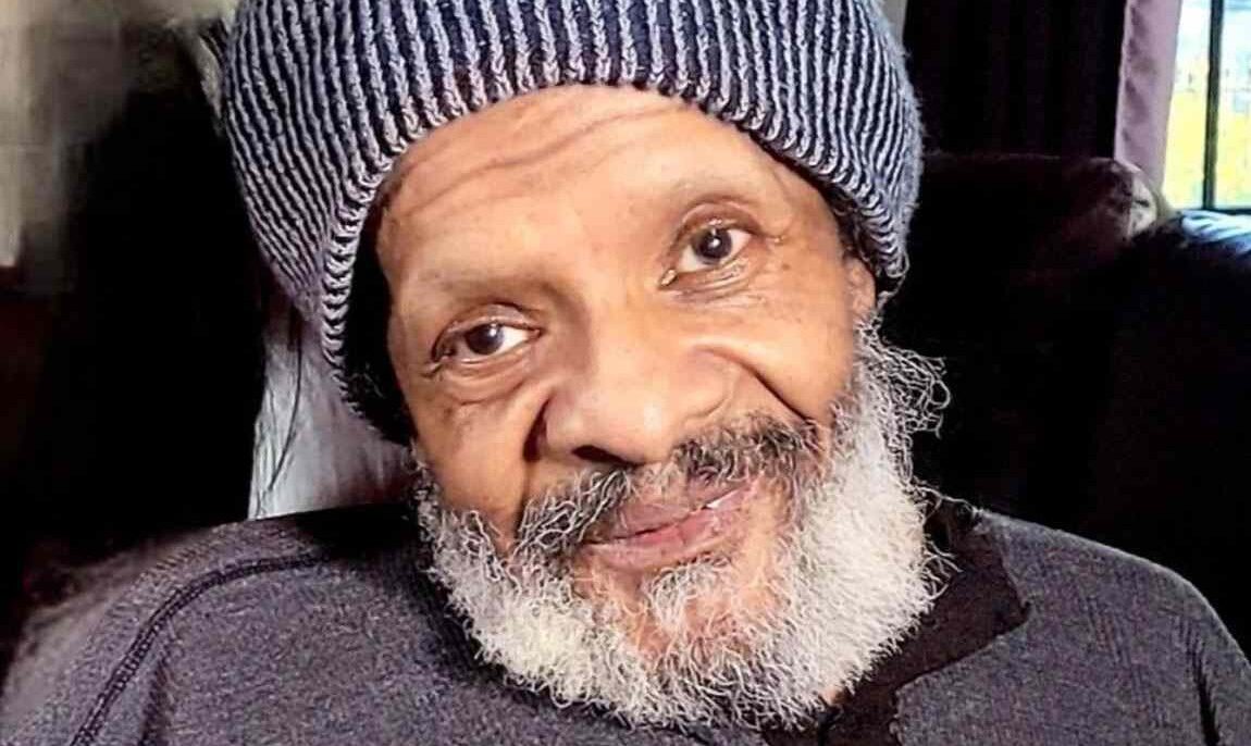 Why Did Sly Stone’s Band Fall Apart? 1960s Funk Legend Dies at 82 8 Sly Stone's band Sly and the Family Stone effectively fell apart in the mid-1970s
