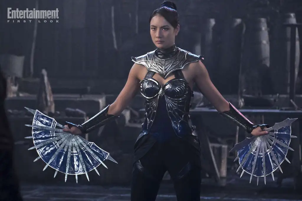 Mortal Kombat II Has to Avenge the First Film’s Biggest Sin 4 A still from Mortal Kombat II featuring Kitana with her fans.