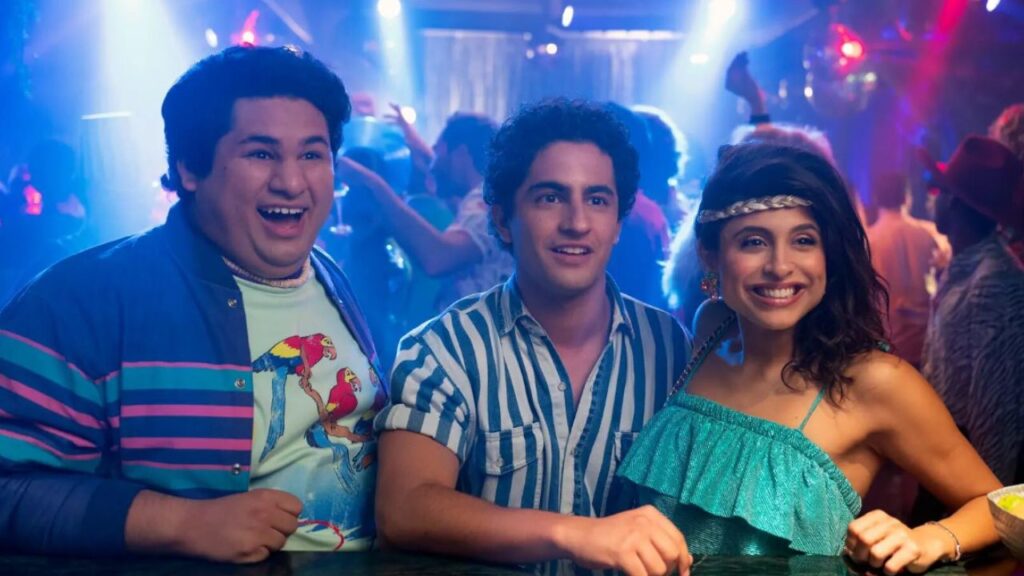 Julia, Memo, and Young Maximo in a bar