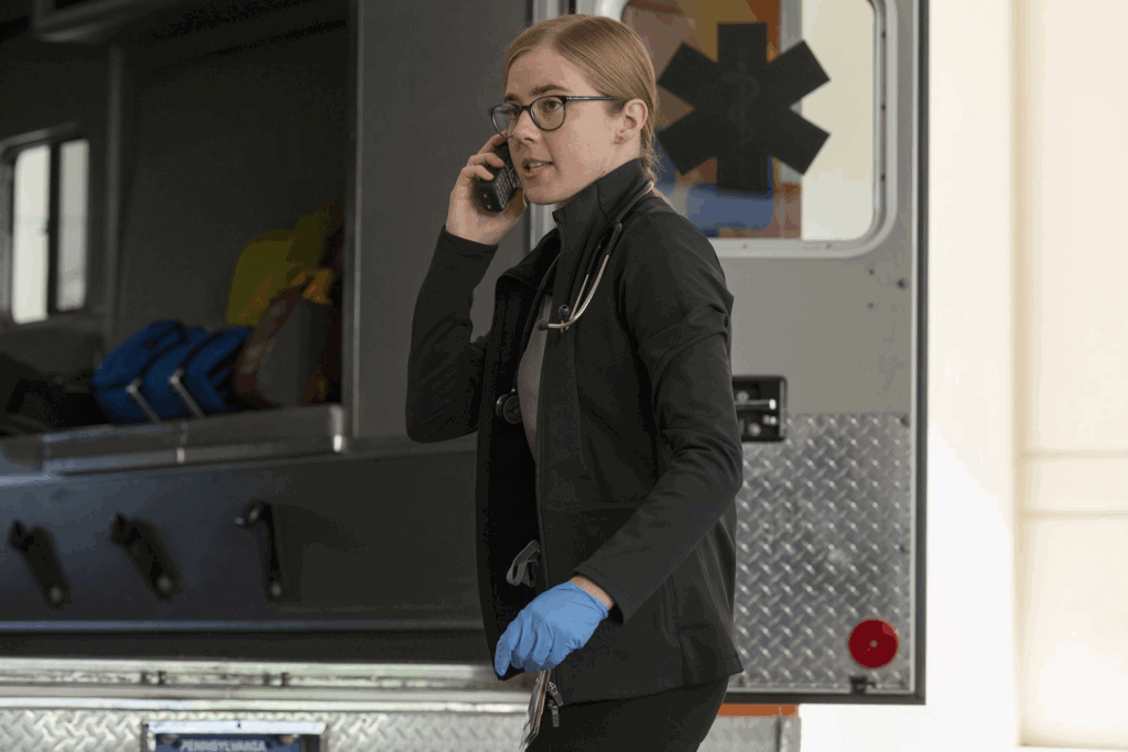 Who Is Bryan Cranston’s Daughter? Breaking Bad Star Proud of Her The Pitt’s Success 1 taylor dearden as dr. king in the pitt