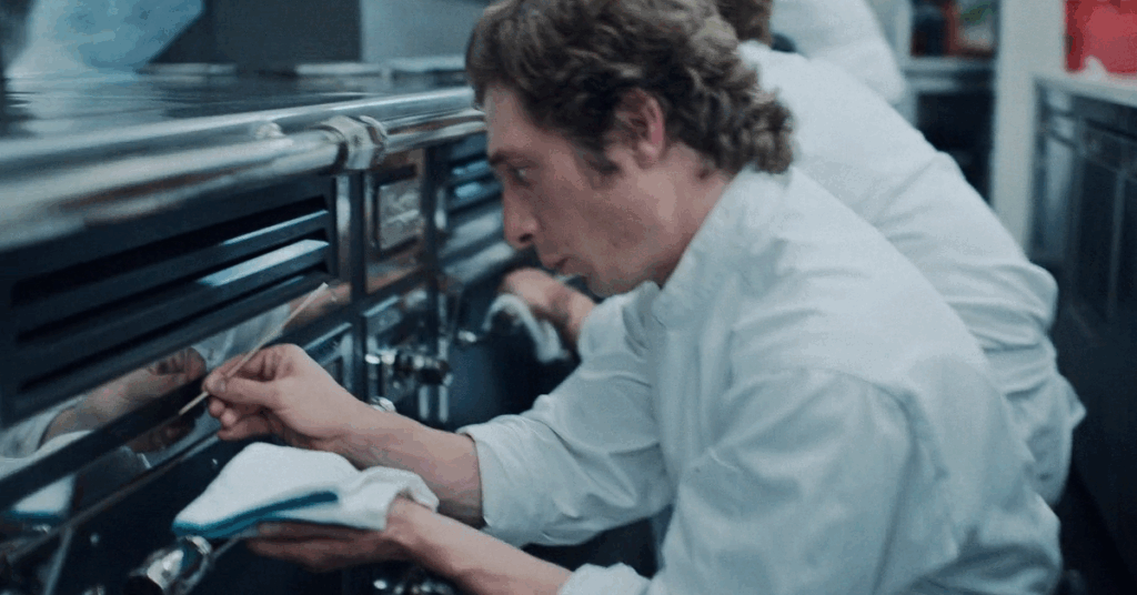 7 Essential ‘The Bear’ Episodes to Watch While You Wait for Season 4 7 Jeremy Allen White cleaning the kitchen thoroughly.