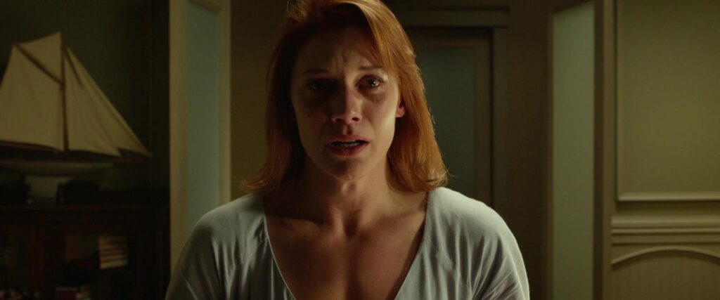 “The guy didn’t leave me”: Mike Flanagan's 75% RT Horror Movie Left Katee Sackhoff With the Worst Panic Attack of Her Life 4 Katee Sackhoff's Marie is haunted by the mirror