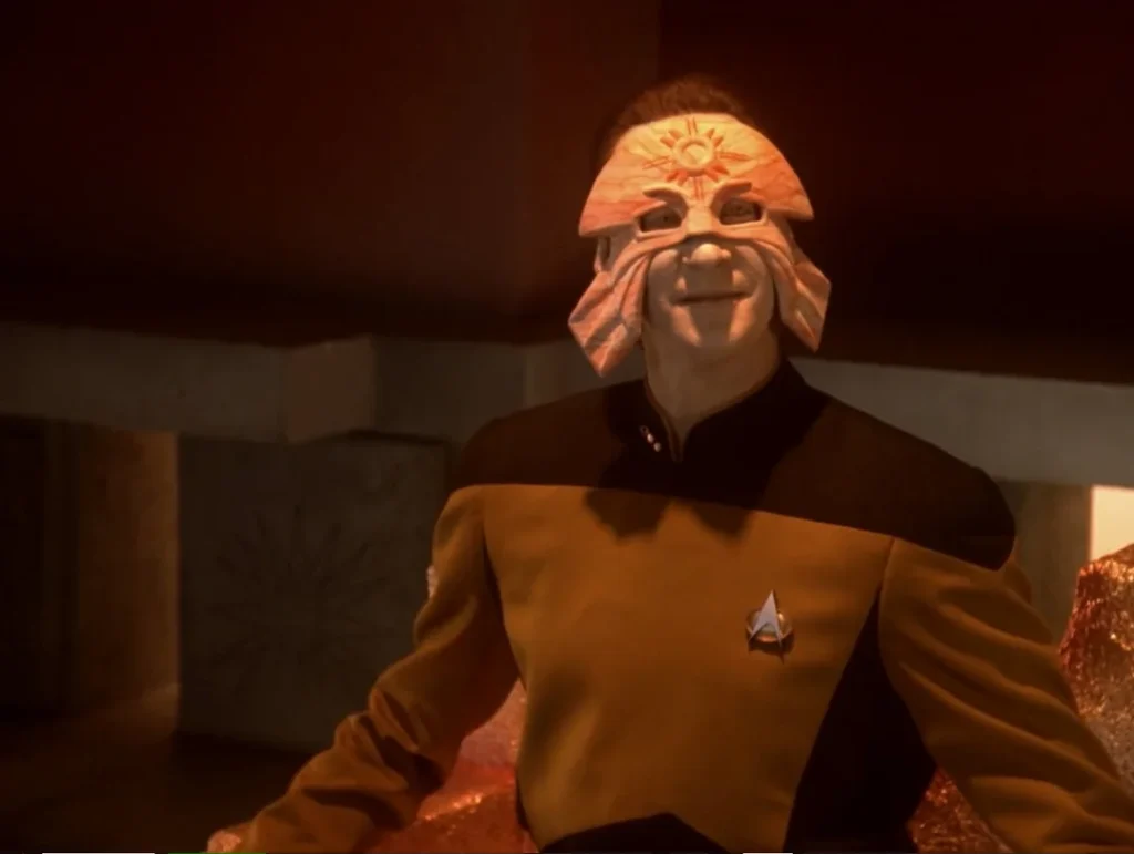 31 Years Later, Star Trek's Most Hated Episode Proves How TNG Wasted a Godlike Talent Like Brent Spiner 3 Data wears the mask of the moon goddess