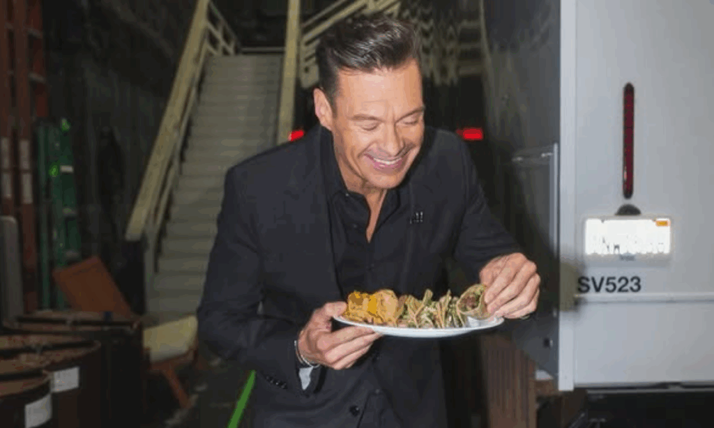 Ryan seacrest eating tacos