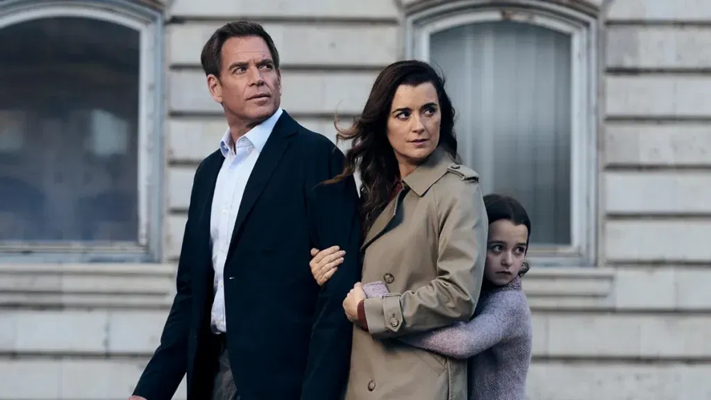 Will Mark Harmon's Gibbs Return to NCIS: Tony & Ziva? OG Stars Get Ignored in Show's History Recap 3 Michael Weatherly, Cote de Pablo, and Isla Gie in a still from NCIS: Tony & Ziva