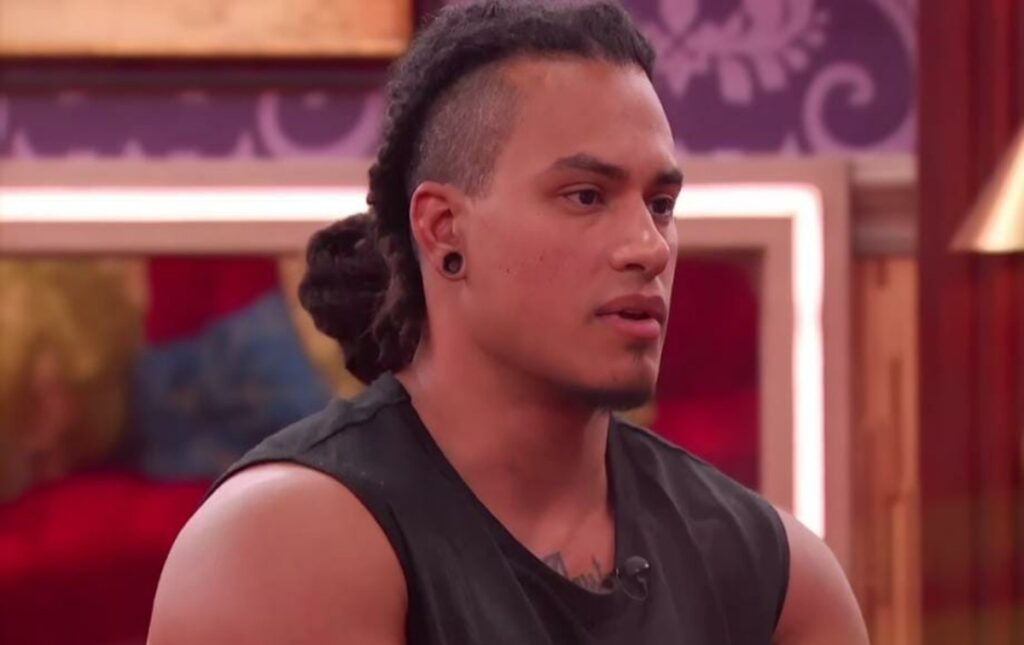 Keanu Soto talking to someone in Big Brother.