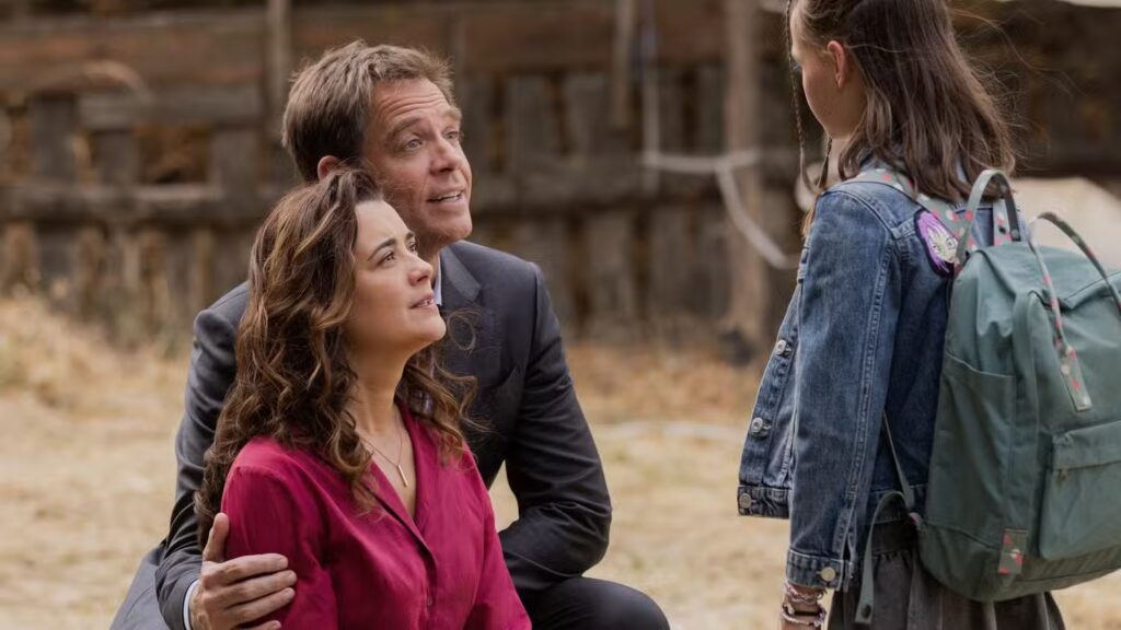 Tony and Ziva with their daughter in NCIS: Tony and Ziva