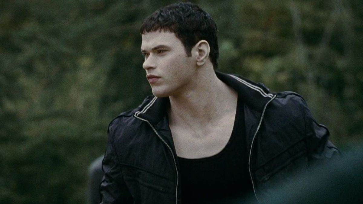 kellan-lutz-0