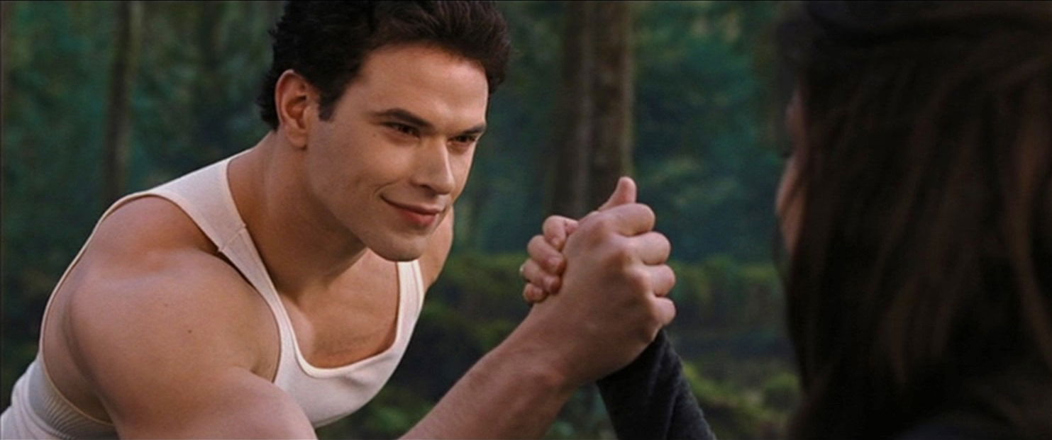 Robert Pattinson's Twilight Co-Star Turned Down Edward Cullen for Being Too  Depressing, image size:1483x621