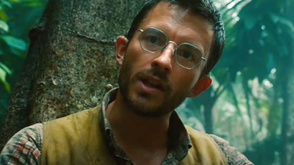Jonathan Bailey and Scarlett Johansson in Still from Jurassic World Rebirth