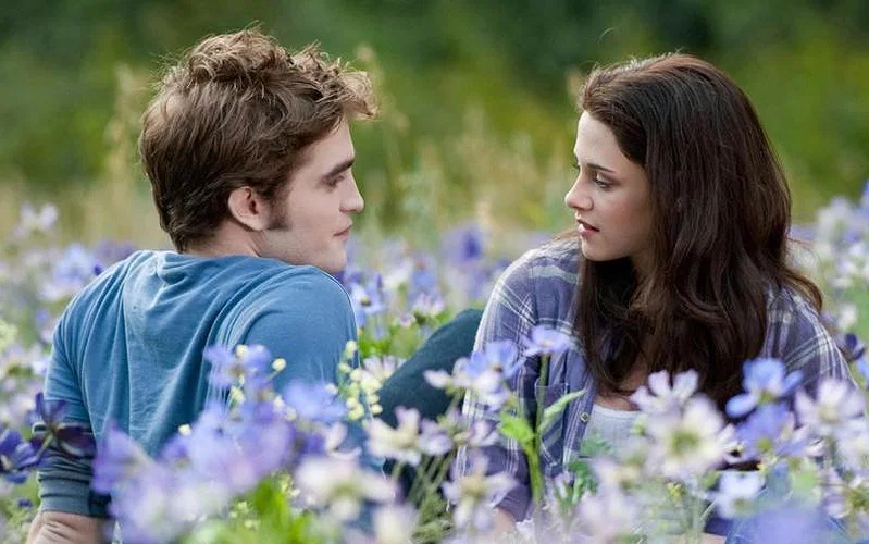 Robert Pattinson and Kristen Stewart in The Twilight Saga- Eclipse (2010)