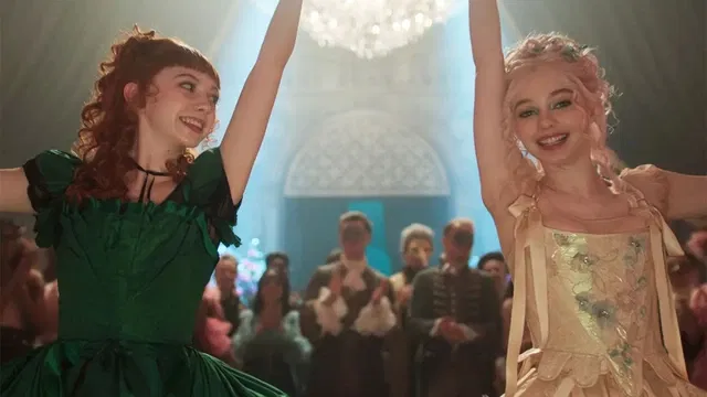 Emma Myers and Evie Templeton dance in Wednesday