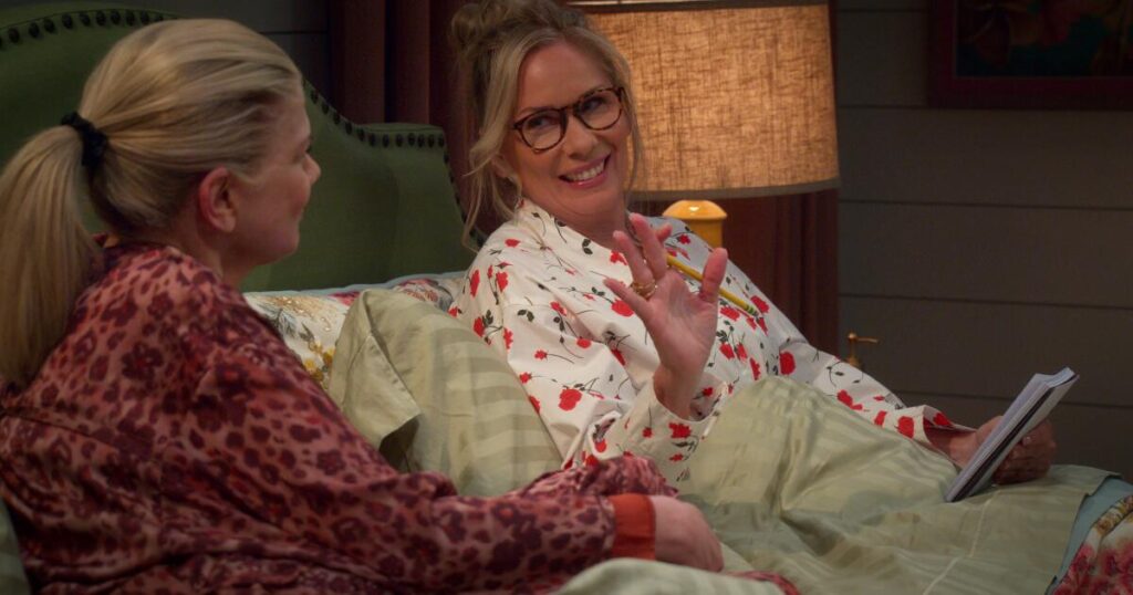 A still from Leanne Season 1 (2025).