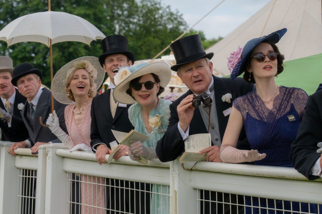 (L to R) Laura Carmichael stars as Lady Edith, Harry Hadden-Paton as Bertie Hexham, Elizabeth McGovern as Cora Grantham, Hugh Bonneville stars as Robert Grantham and Michelle Dockery as Lady Mary in DOWNTON ABBEY: The Grand Finale, a Focus Features release.Credit: Rory Mulvey / © 2025 FOCUS FEATURES LLC