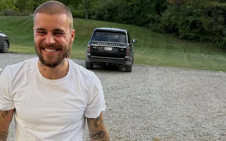 10 Hair Transplant Examples in Hollywood: No One Is Beating Our Spider-Man Andrew Garfield 9 Justin Bieber smiling