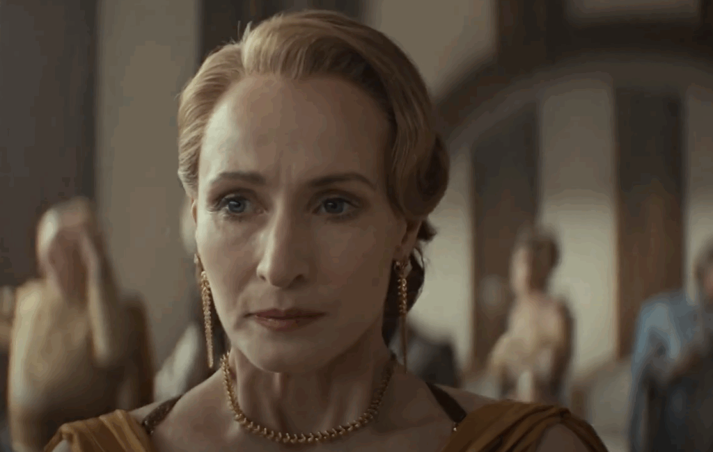 Genevieve O’Reilly's Mon Mothma after having a drink in Andor.