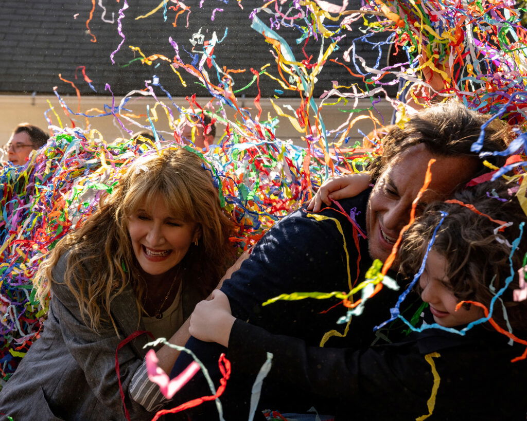 Laura Dern, Will Arnett, and Calvin Knegten in Is This Thing On?