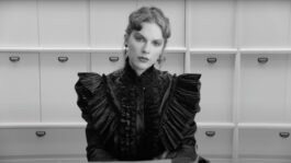 Taylor Swift's "New Face": Fillers and Surgeries Allegations For Face