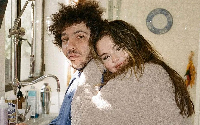 Selena Gomez Texted 2 People Before Writing 'Lose You to Love Me' After ...