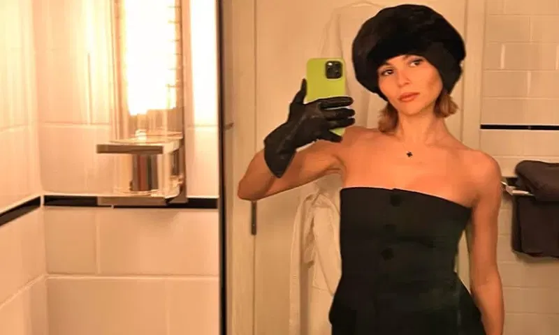 Olivia Jade in a mirror selfie posted by her on her Instagram handle