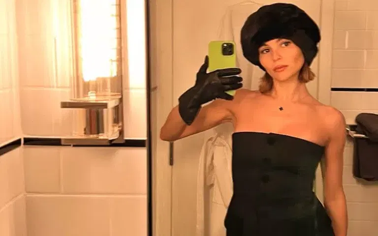 Olivia Jade in a mirror selfie posted by her on her Instagram handle