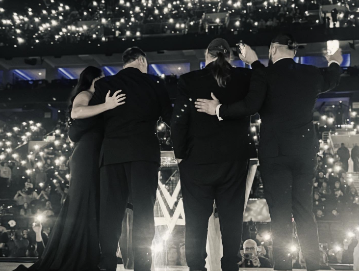 What Happened to WWE Legend and Bray Wyatt's Father, Mike Rotunda? 1 The Rotunda Family having a heartfelt moment