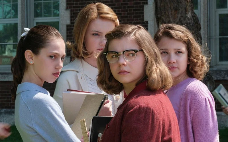 IT: Welcome to Derry Season 1 Confirms What Fans Have Always Feared About Pennywise Marge with other girls in IT: welcome to derry