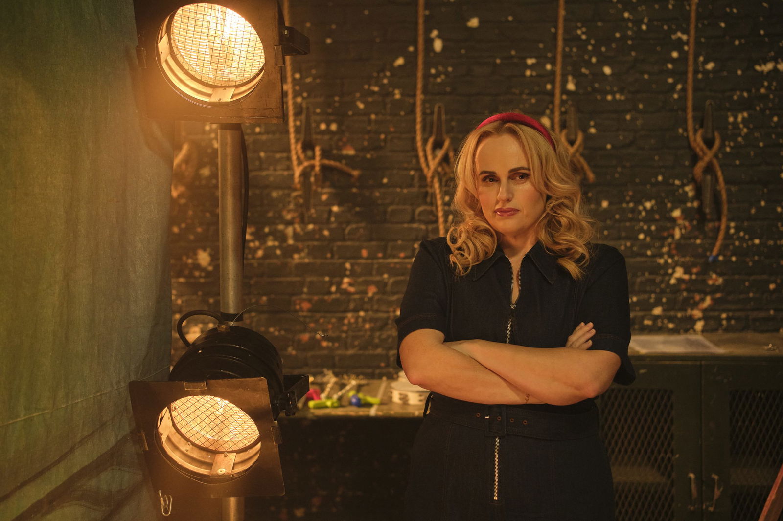 Tinsel Town Review — A Surprisingly Joyful Holiday Romp